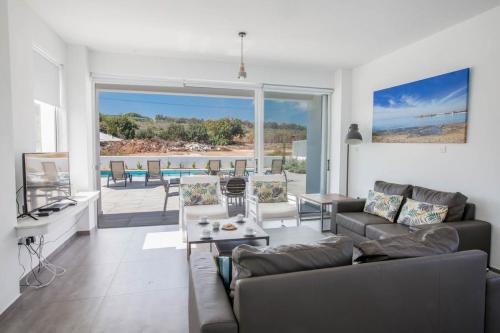 Villa In Protaras Sleeps 10 Includes Swimming Pool And Air Con 7