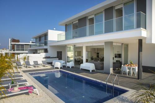 Villa Protaras Olivine Pearl