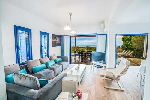 Protaras Villa Sleeps 8 With Pool And Air Con