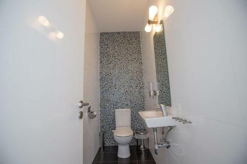 Villa Protara Chrysos - Beautiful 5 Bedroom Protaras Villa - Walking Distance To Fig Tree Bay