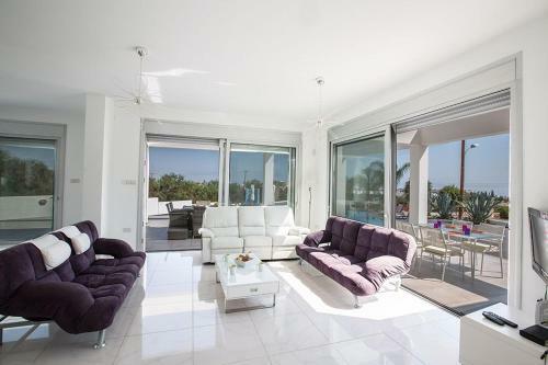 Villa Protara Chrysos - Beautiful 5 Bedroom Protaras Villa - Walking Distance To Fig Tree Bay