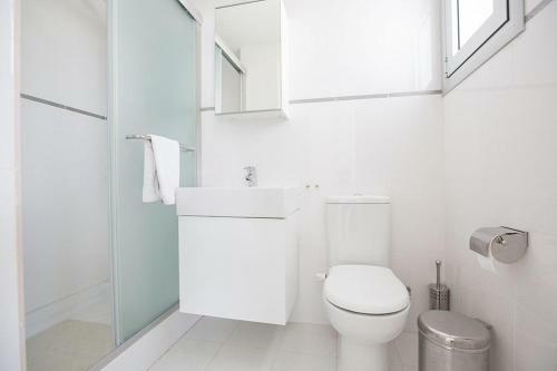 Villa Protara Chrysos - Beautiful 5 Bedroom Protaras Villa - Walking Distance To Fig Tree Bay
