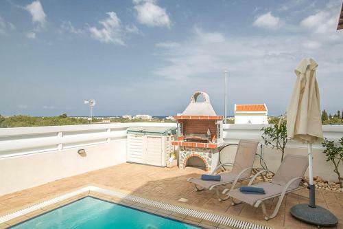 Villa In Protaras Sleeps 6 Includes Swimming Pool And Air Con 4
