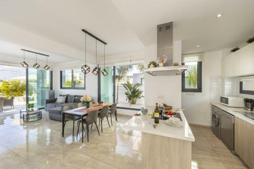 Pernera Beach Villa