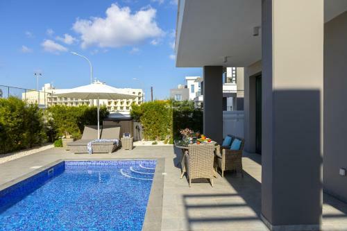 Pernera Beach Villa
