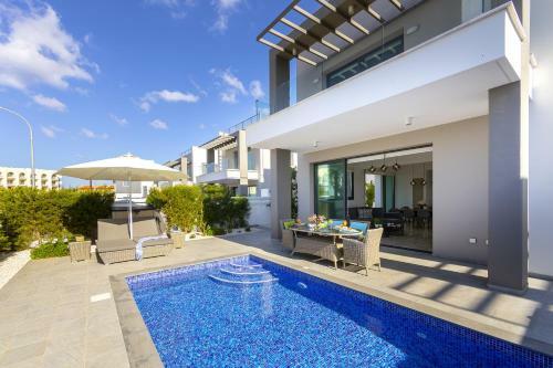Pernera Beach Villa