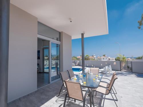 Five Bedrooms Villa 1249