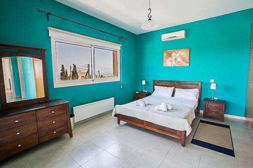 Villa In Protaras Sleeps 6 With Pool Air Con And Wifi