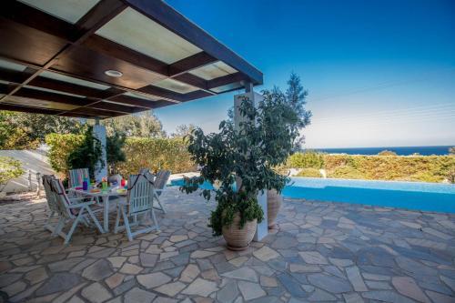 Villa In Protaras Sleeps 8 Includes Swimming Pool And Air Con 1