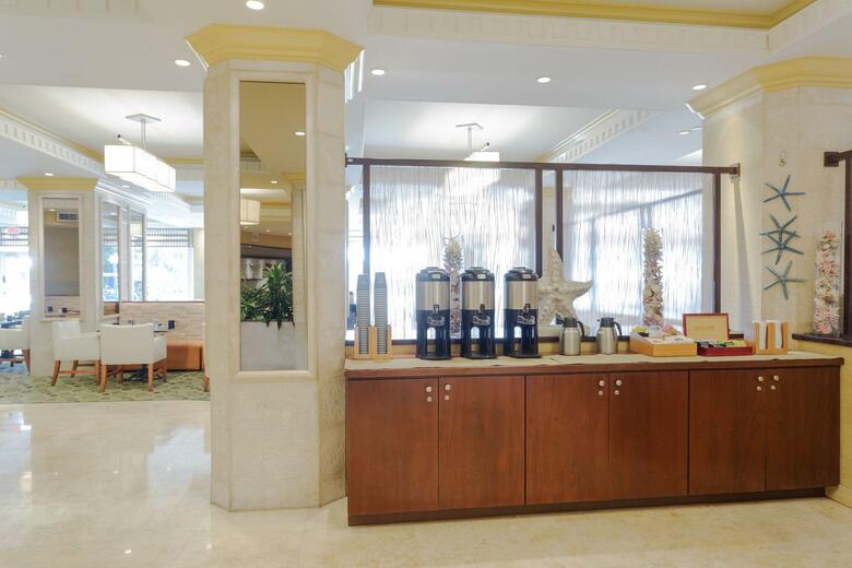 Hotel Radisson Resort Miami Beach