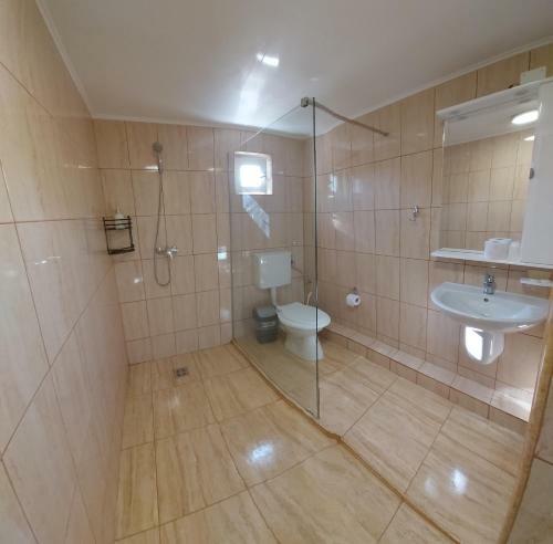 Bed & Breakfast Pensiunea La Mogan
