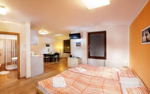 Orange Apartment Se Slunnou Terasou