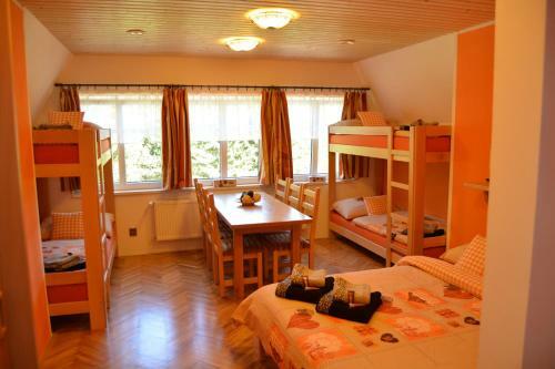 Hostal Horsk� Chata Mil�?e