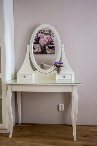 Apartamento Unique Apt 250m From The Charles Bridge