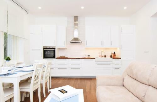 Havlicek Gardens Apartment