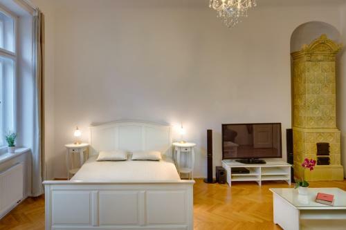 Karlova Old Town Apartment