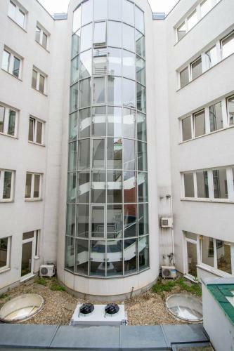 Reflection 2bdr Apartment By Ruterra