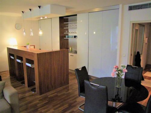 Wenceslas Square Apartments By Otsa