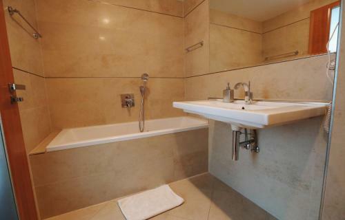 Wenceslas Square Apartments By Otsa