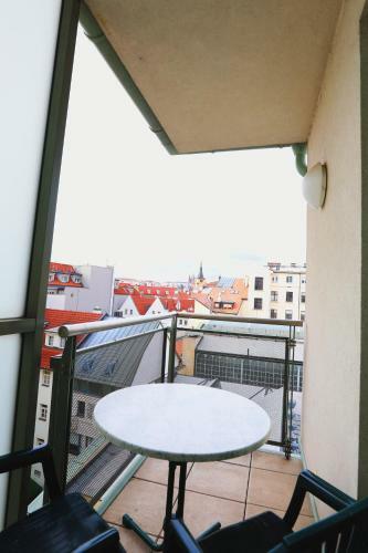 Wenceslas Square Apartments By Otsa
