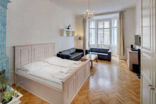 Kaprova Old Town Apartments