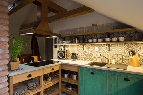 Apartamento Old Town Boho-chic Attic With Hanging Chair