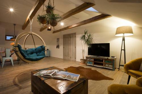 Apartamento Old Town Boho-chic Attic With Hanging Chair