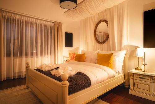 5br 2bath Masarykovo N�b?e?� Apartment