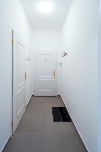Modern Apartment Spanelska