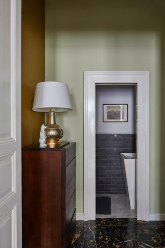 Homey Apartment In Lesser Town By Prague Days