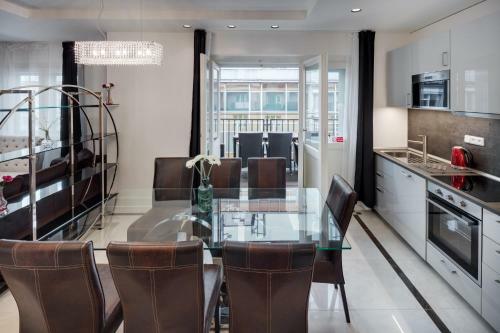 39 Dlouha Old Town Apartment