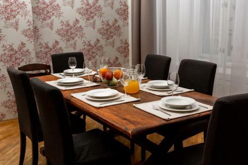 Exclusive Old Town Apartments
