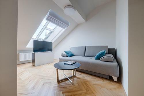 Gold Art Apartments