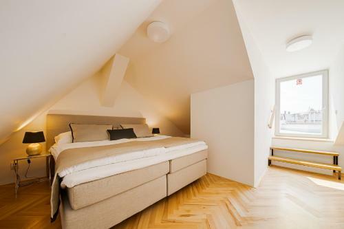 Gold Art Apartments