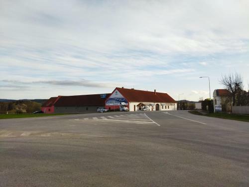 Hostal Penzion Janou?ek Motorsport