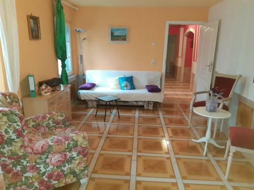 Bella Apartment Mit 1schlafzimmer