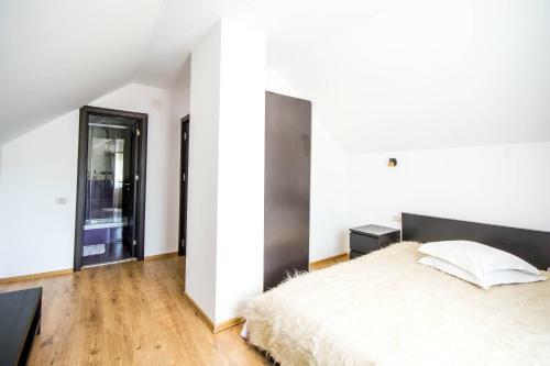 Hostal Pensiunea Iozefina