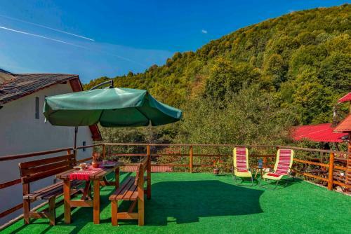 Hostal Raiul De Pe Rau