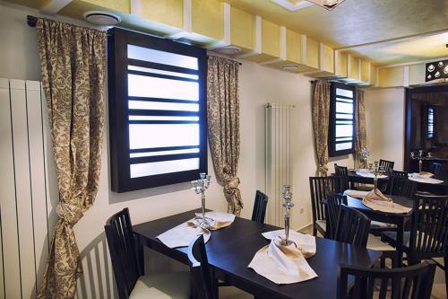 Hostal Pensiunea Contour