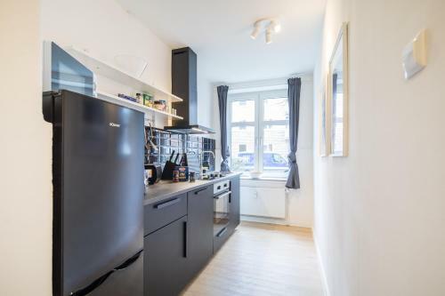 Stylish 2 Room Apartment +new Bathroom & Kitchen