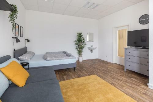 Spacious Apartment In Hamburg For 12