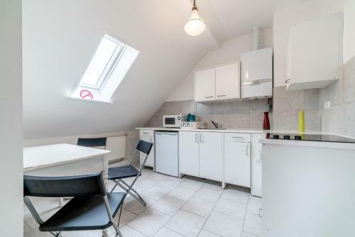 Id 6894 - Private Apartment