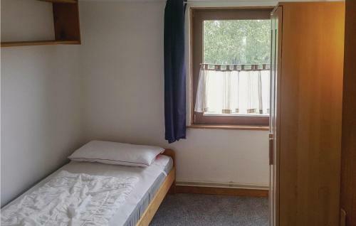 Four-bedroom Apartment In Hedwigenkoog