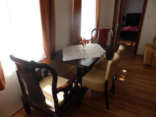 Apartamentos House George