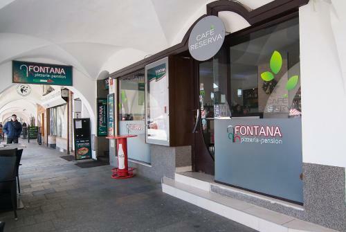 Hostal Fontana Pizzeria - Pension