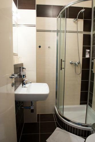 Hotel Imos