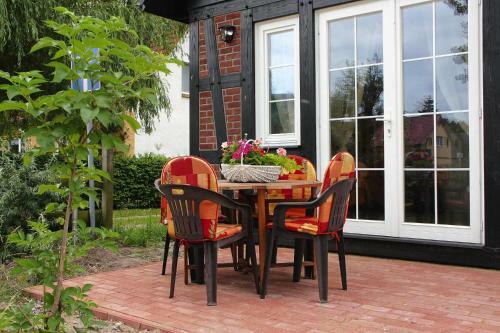 Holiday Home Haffschein M�nkebude - Dos09070-f
