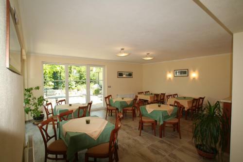 Apartamentos Pension Kiwi