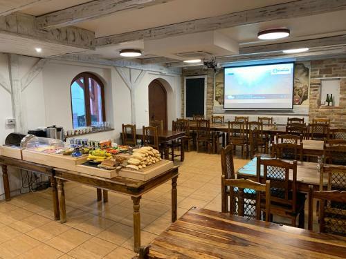 Hostal Mikulov Inn - Penzion Zem?