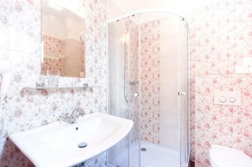 Hostal Zdrav� Kav�rna